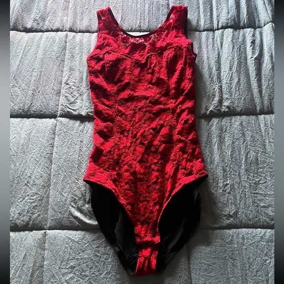Bodysuit (combinaison) Dentelle Mauve Charlotte Russe - Taille XS (Juniors) - Neuf Sans étiquettes